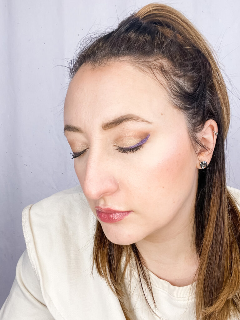 Winged Glitter Eyeliner