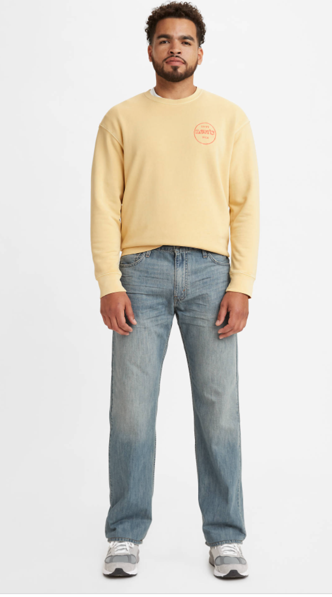 Man wearing loose fit jeans.