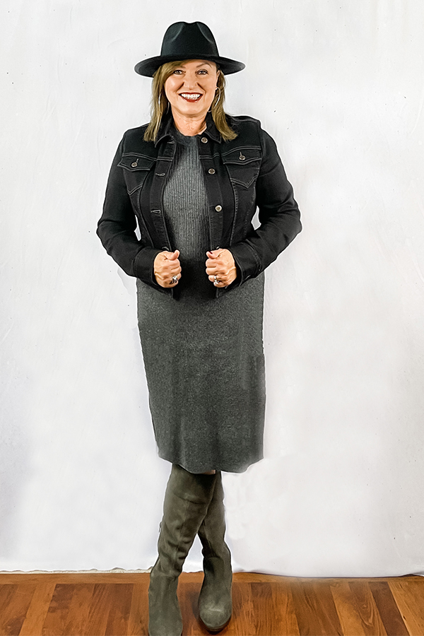 woman wearing black fedora