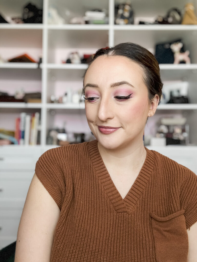 how to wear glitter eyeshadow